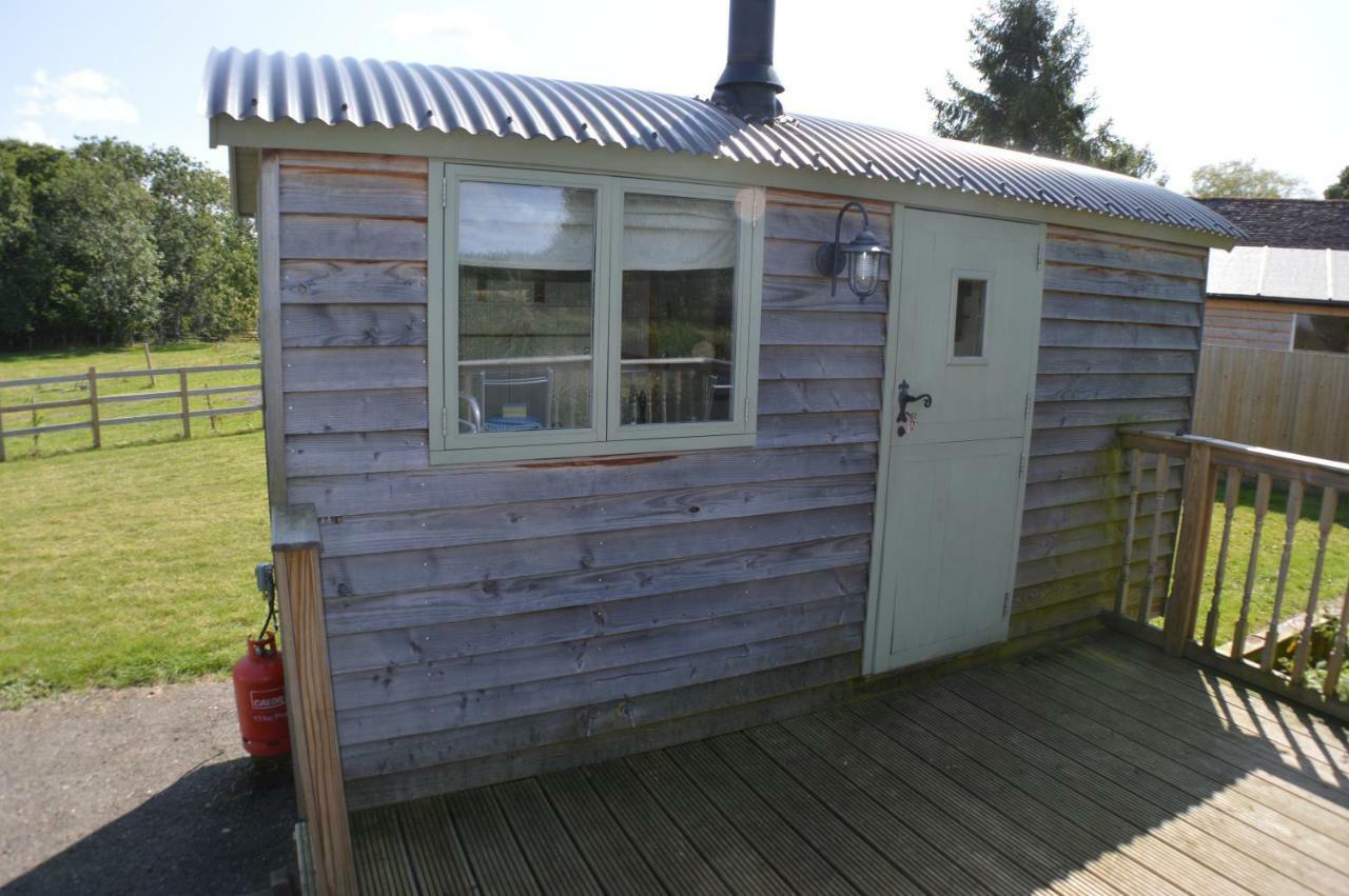 Rose Shepherds Hut Badlesmere Экстерьер фото