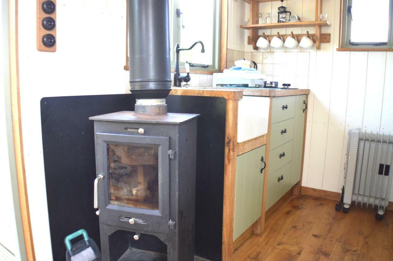 Rose Shepherds Hut Badlesmere Экстерьер фото